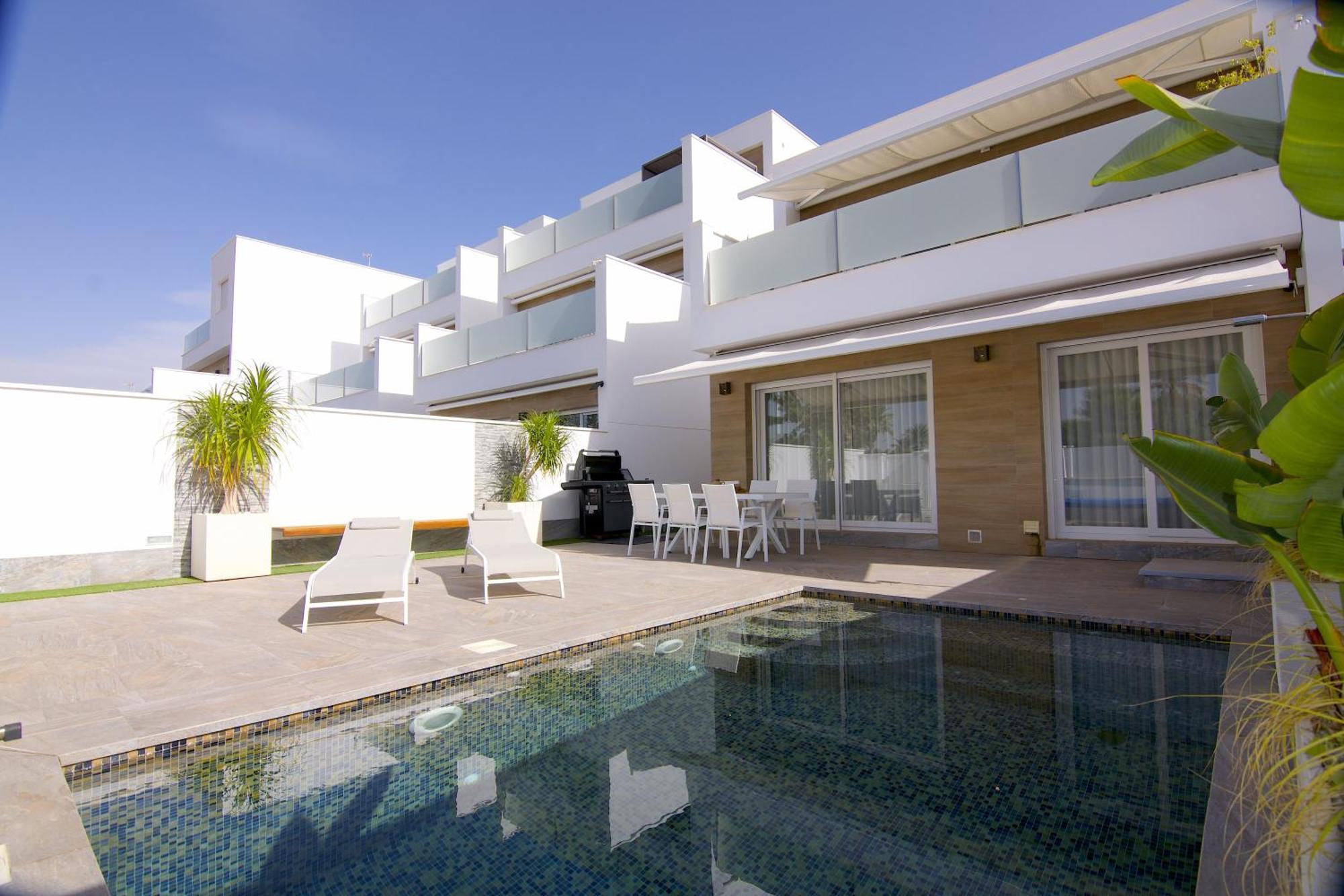 Magnifica Villa En San Pedro De Pinatar ซานเปรโดเดลปีนาตาร์ ภายนอก รูปภาพ
