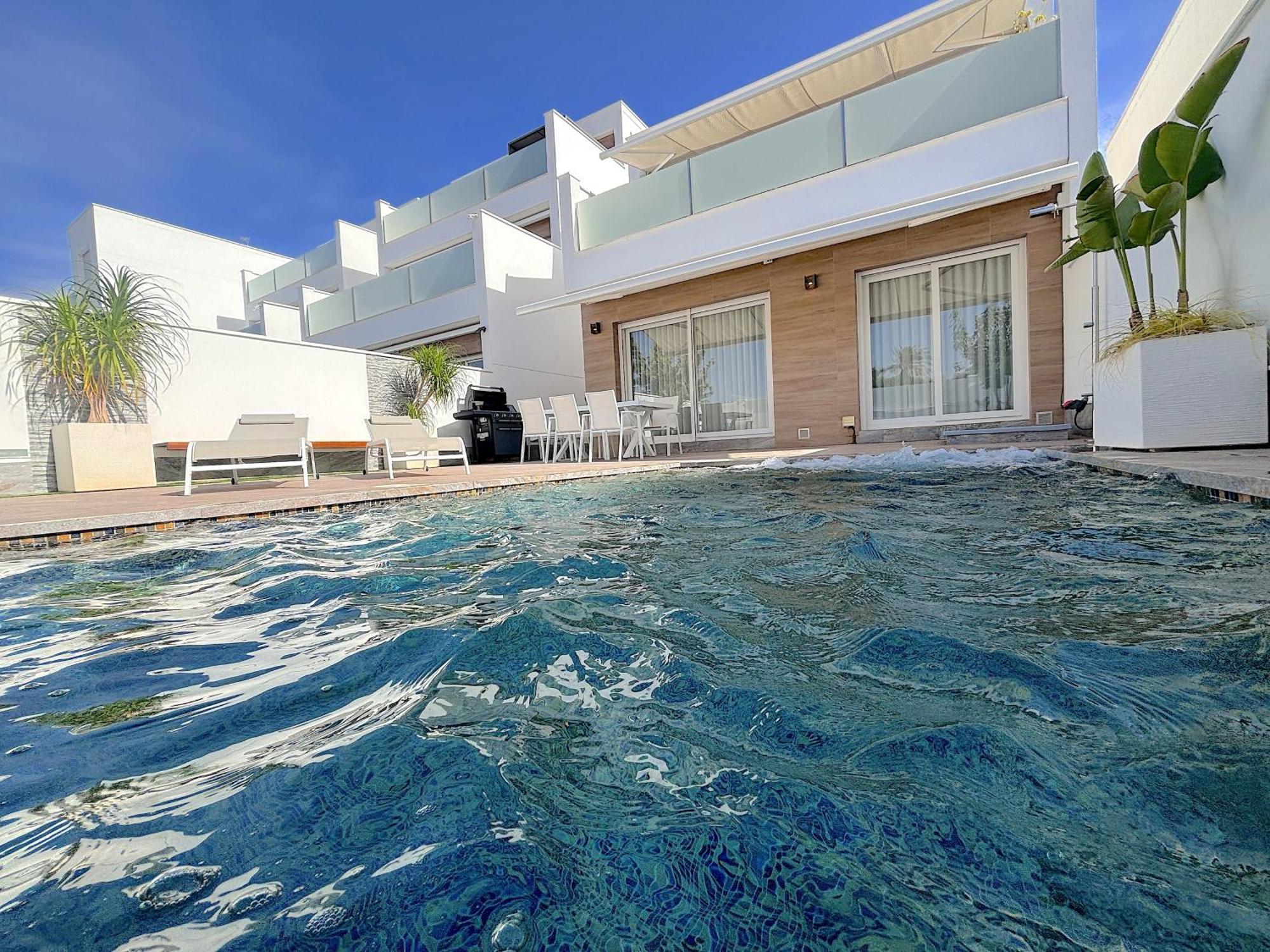 Magnifica Villa En San Pedro De Pinatar ซานเปรโดเดลปีนาตาร์ ภายนอก รูปภาพ